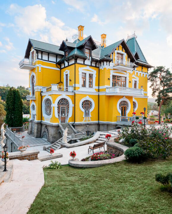 Гостевой дом на территории усадьбы