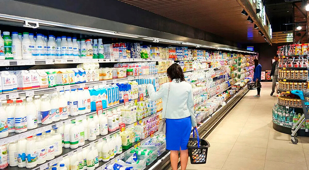 Супермаркет федеральной сети в торговом центре